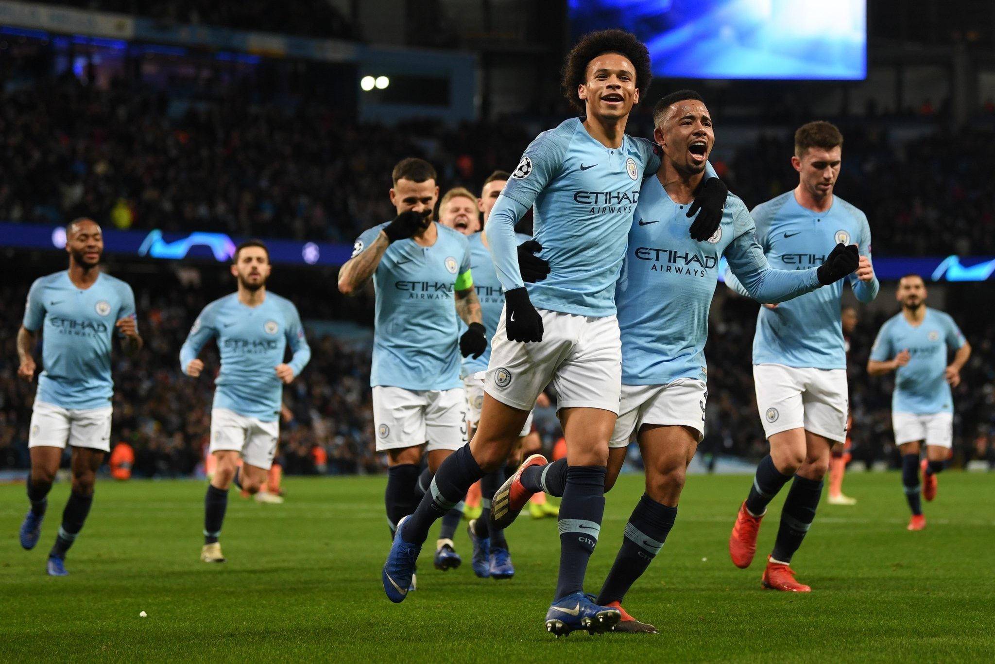 他的表現像 他的表現像